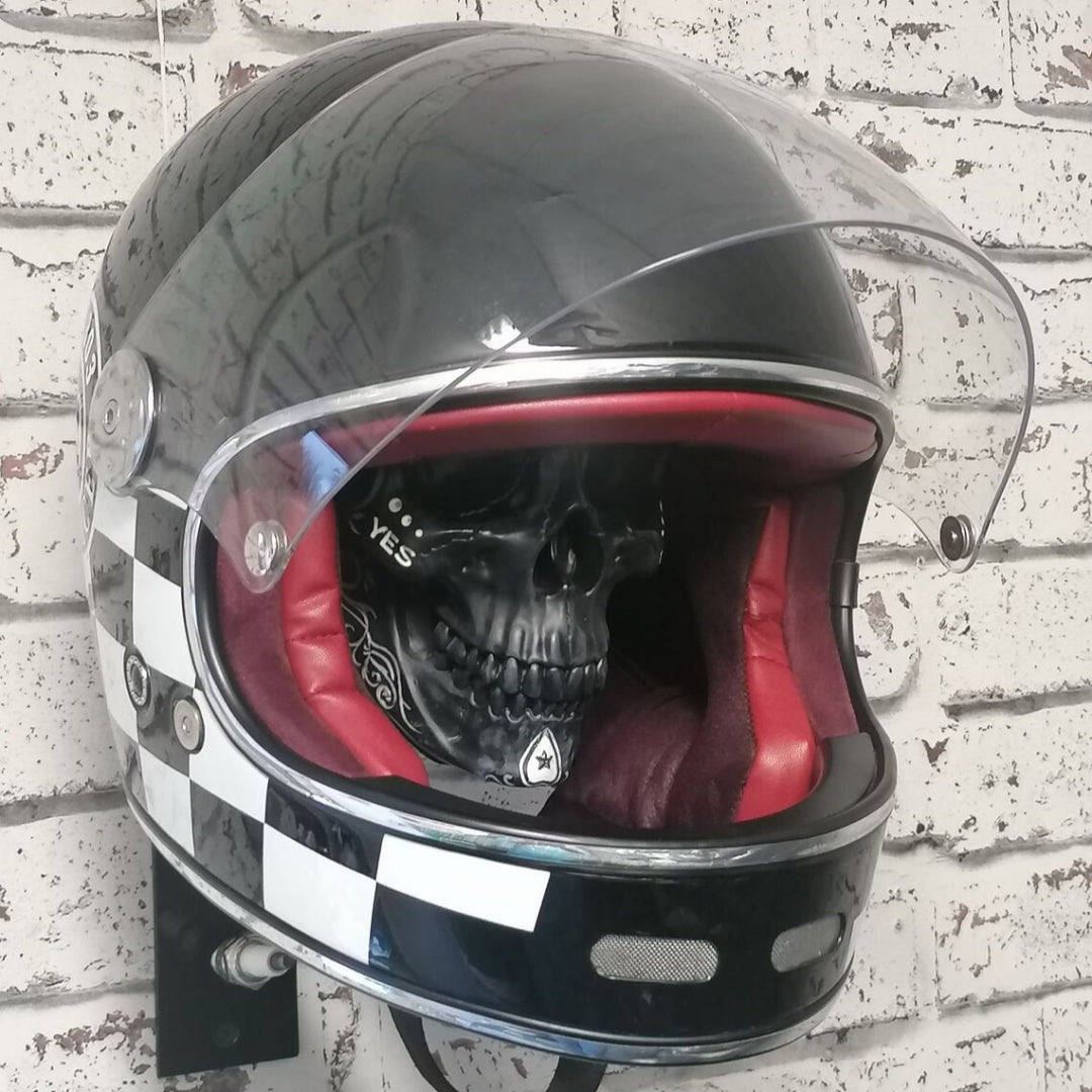 LAST DAY 70% OFF -Motorcycle Helmet Spirited Skull Stand