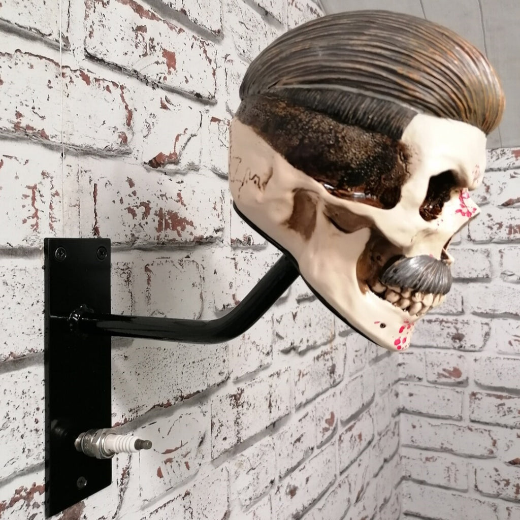 LAST DAY 70% OFF -Motorcycle Helmet Slick Skull Stand
